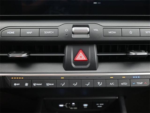 2025 Kia K4 LXS photo 3