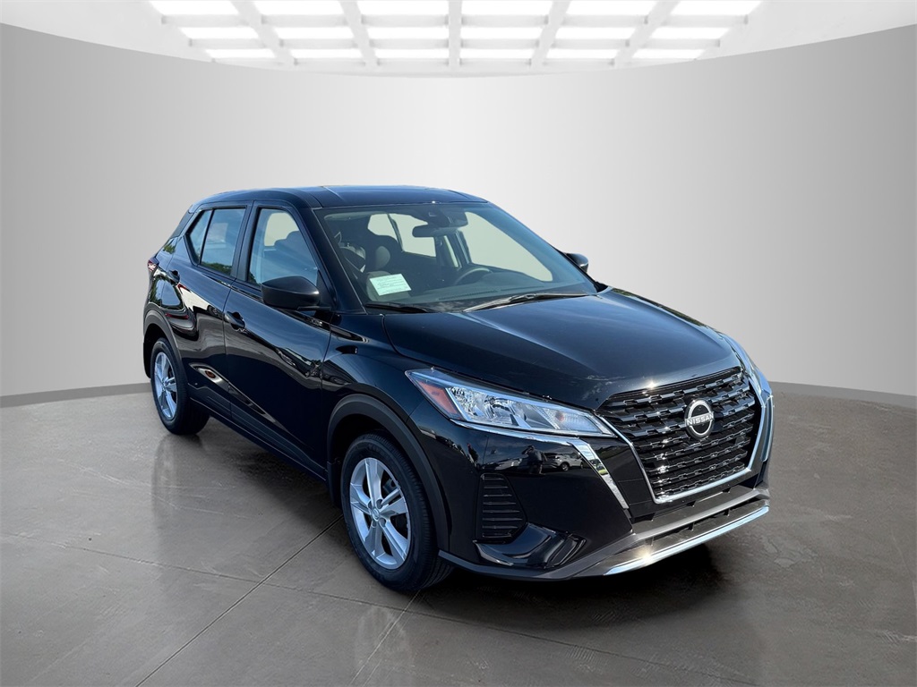 2025 Nissan Kicks Play S photo 7