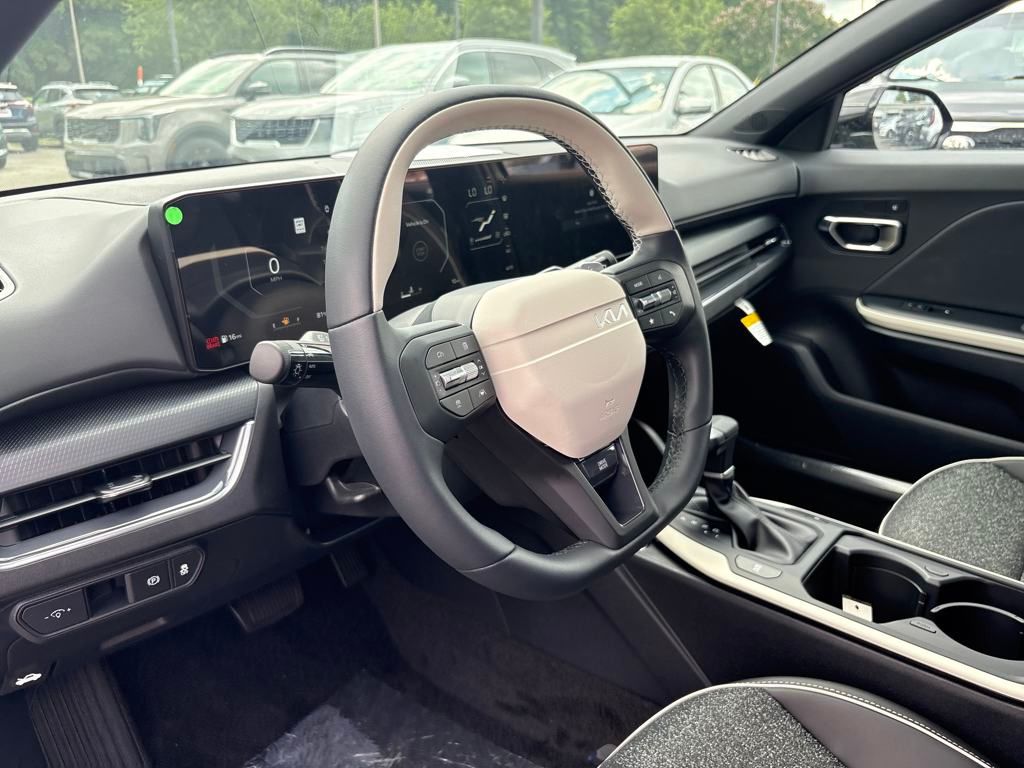 2025 Kia K4 GT-Line photo 13