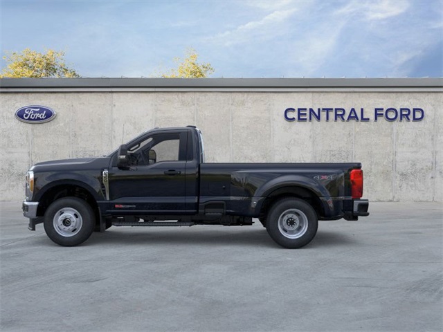 2026 Ford F-350 XLT photo 3