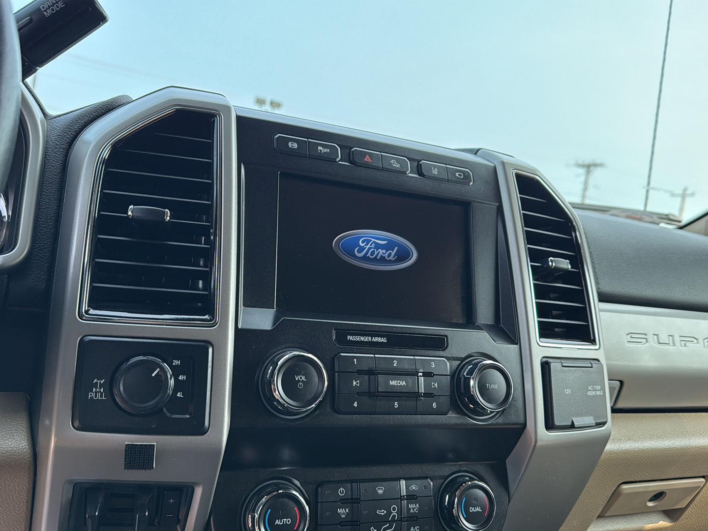 2021 Ford F-250 Lariat Tremor photo 9