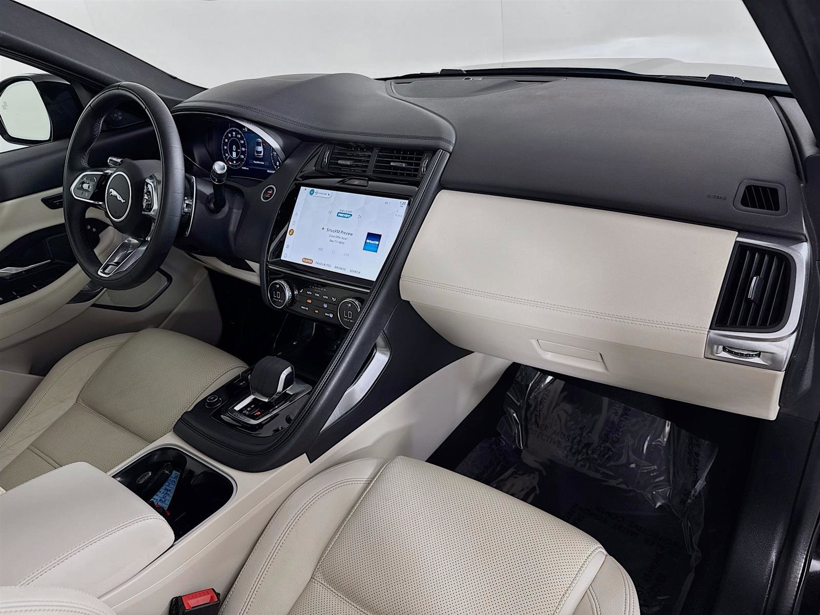 2021 Jaguar E-PACE P250 SE photo 28