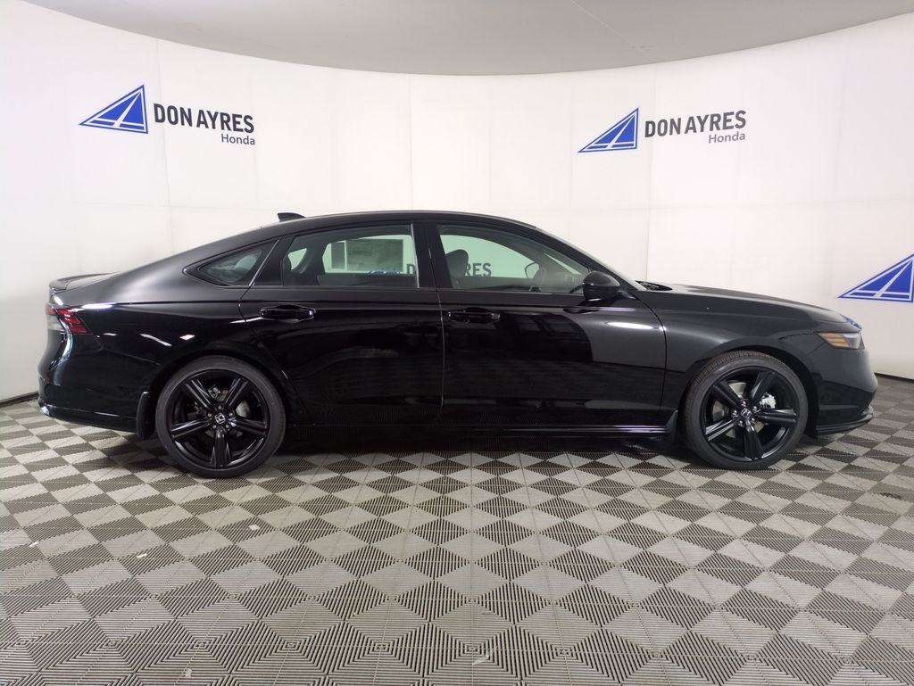 2025 Honda Accord Hybrid Sport-L photo 6