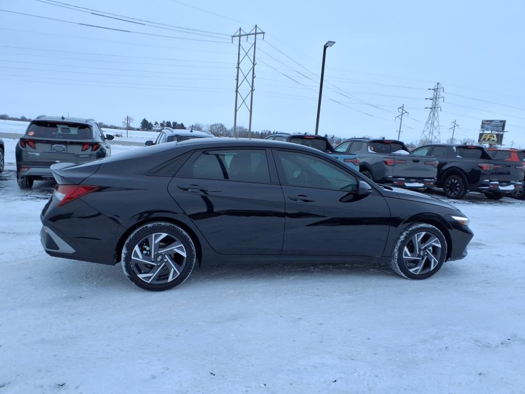 2025 Hyundai Elantra Hybrid SEL Sport photo 2