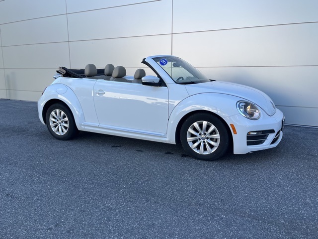 2019 Volkswagen Beetle Convertible S photo 19