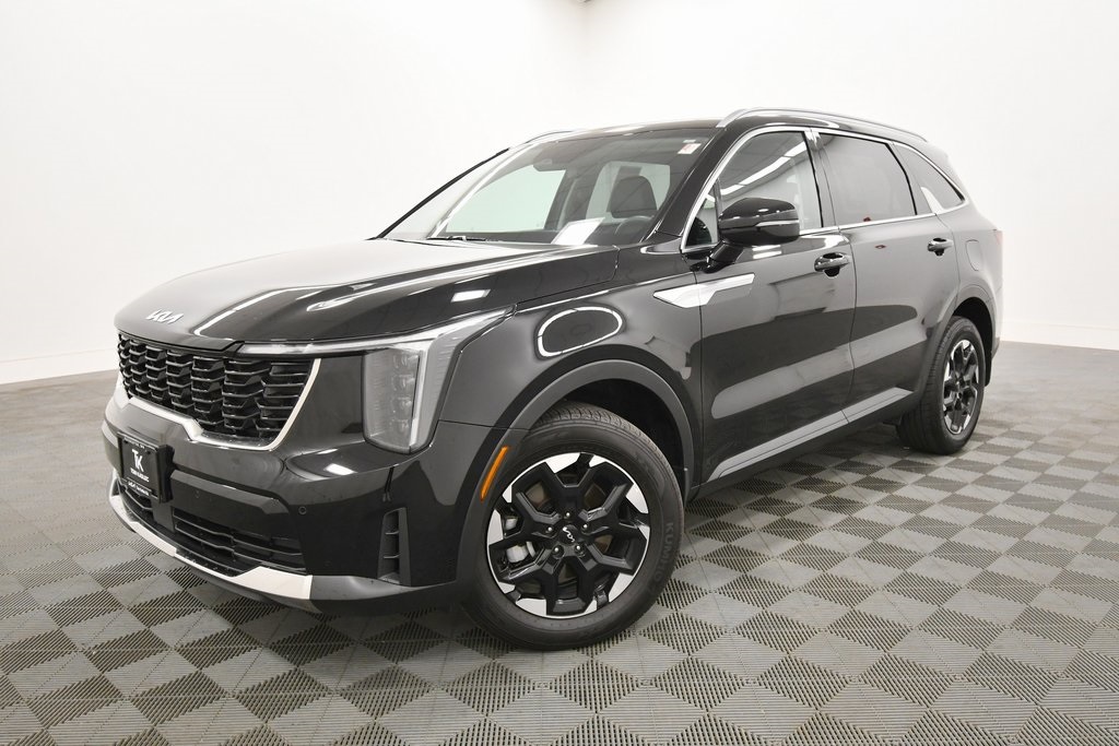 Certified 2025 Kia Sorento S with VIN 5XYRLDJC7SG339396 for sale in Rochester, Minnesota