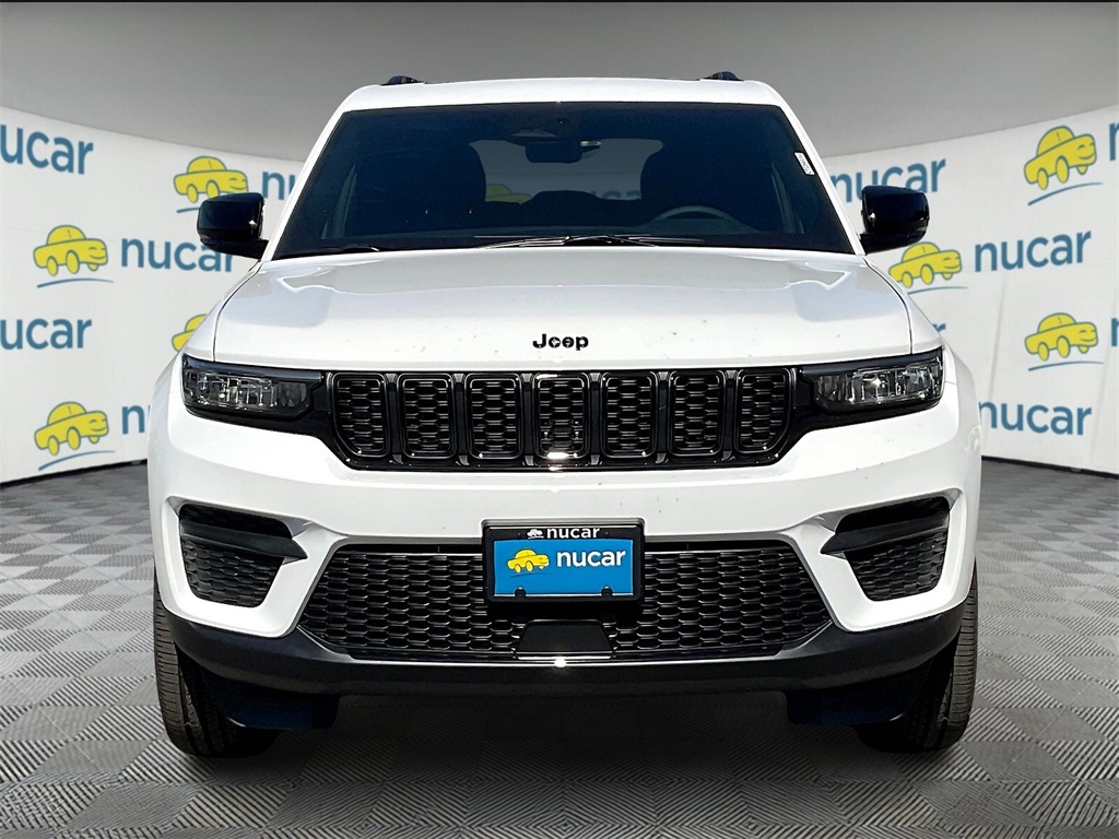 2025 Jeep Grand Cherokee Altitude X photo 2