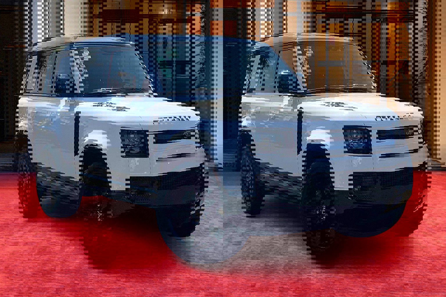 2025 Land Rover Defender 110 X-Dynamic SE photo 2