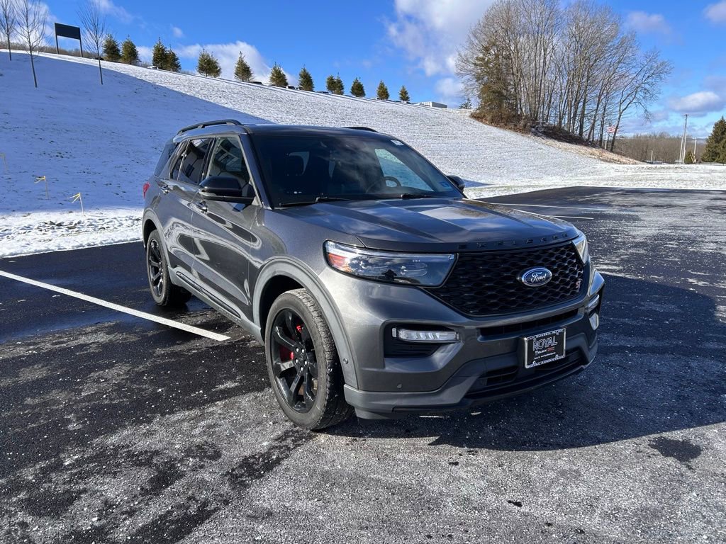 2020 Ford Explorer ST's photo