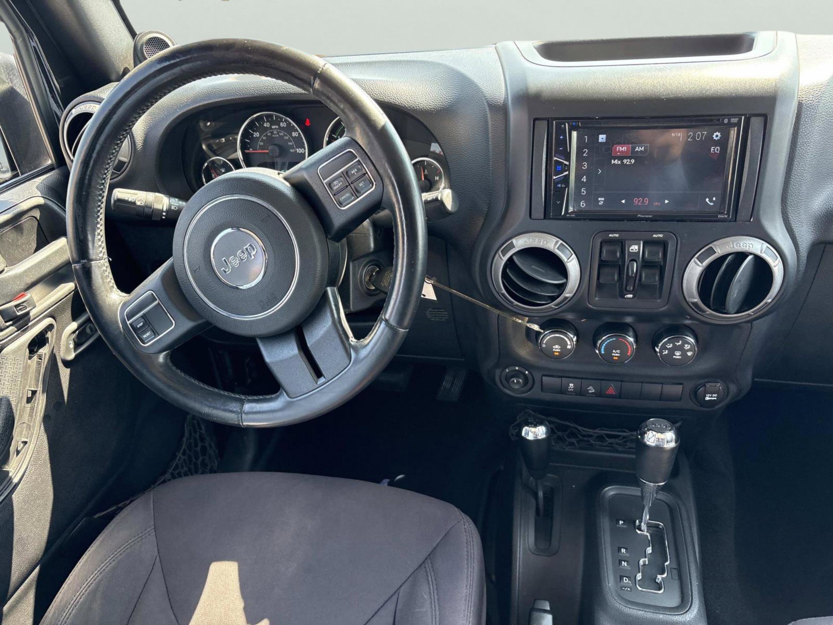 2013 Jeep Wrangler Unlimited Sport photo 13