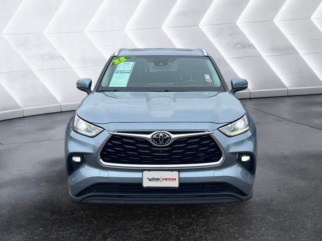2022 Toyota Highlander Limited photo 2