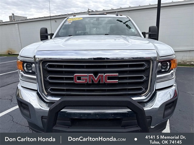2019 Gmc Sierra HD Base photo 2