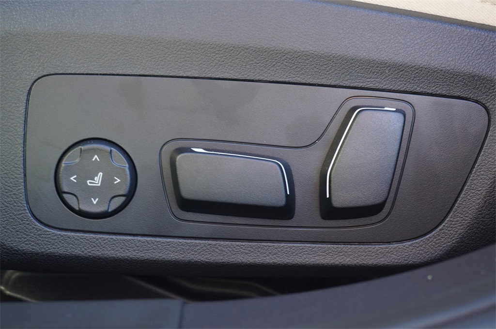 2025 Bmw 330i photo 16