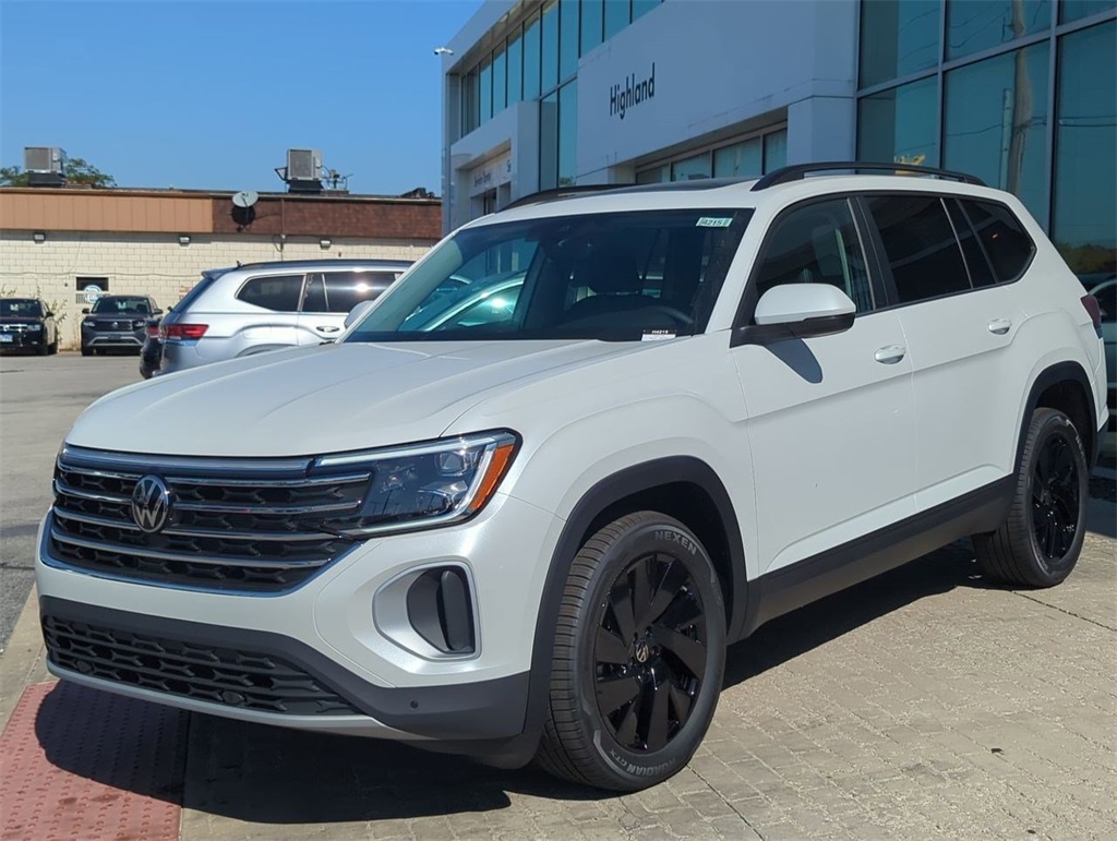 2026 Volkswagen Atlas SE Technology photo 3
