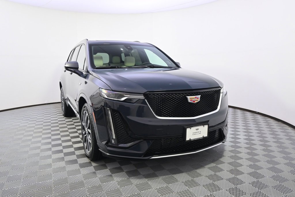 2025 Cadillac XT6 Sport photo 9
