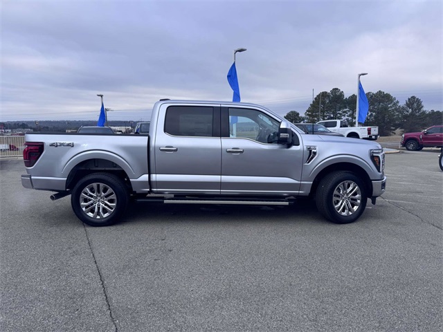 2025 Ford F-150 Lariat photo 2