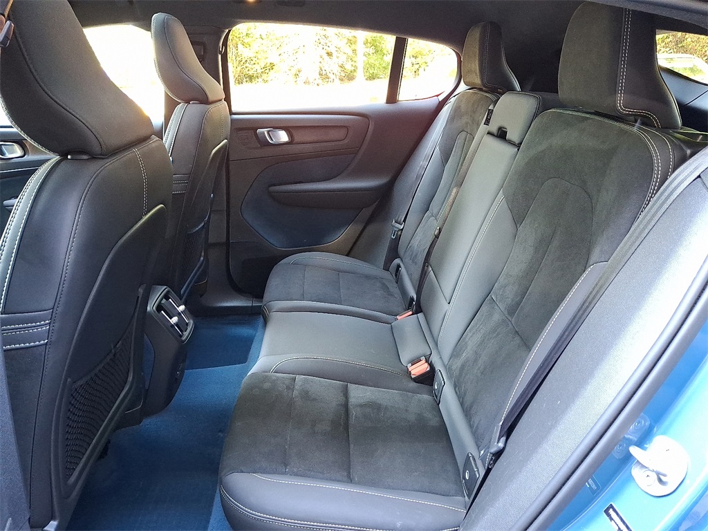 2022 Volvo C40 Recharge Ultimate photo 9