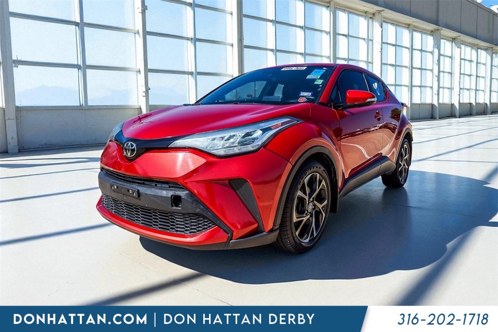 2021 Toyota C-HR XLE photo 24