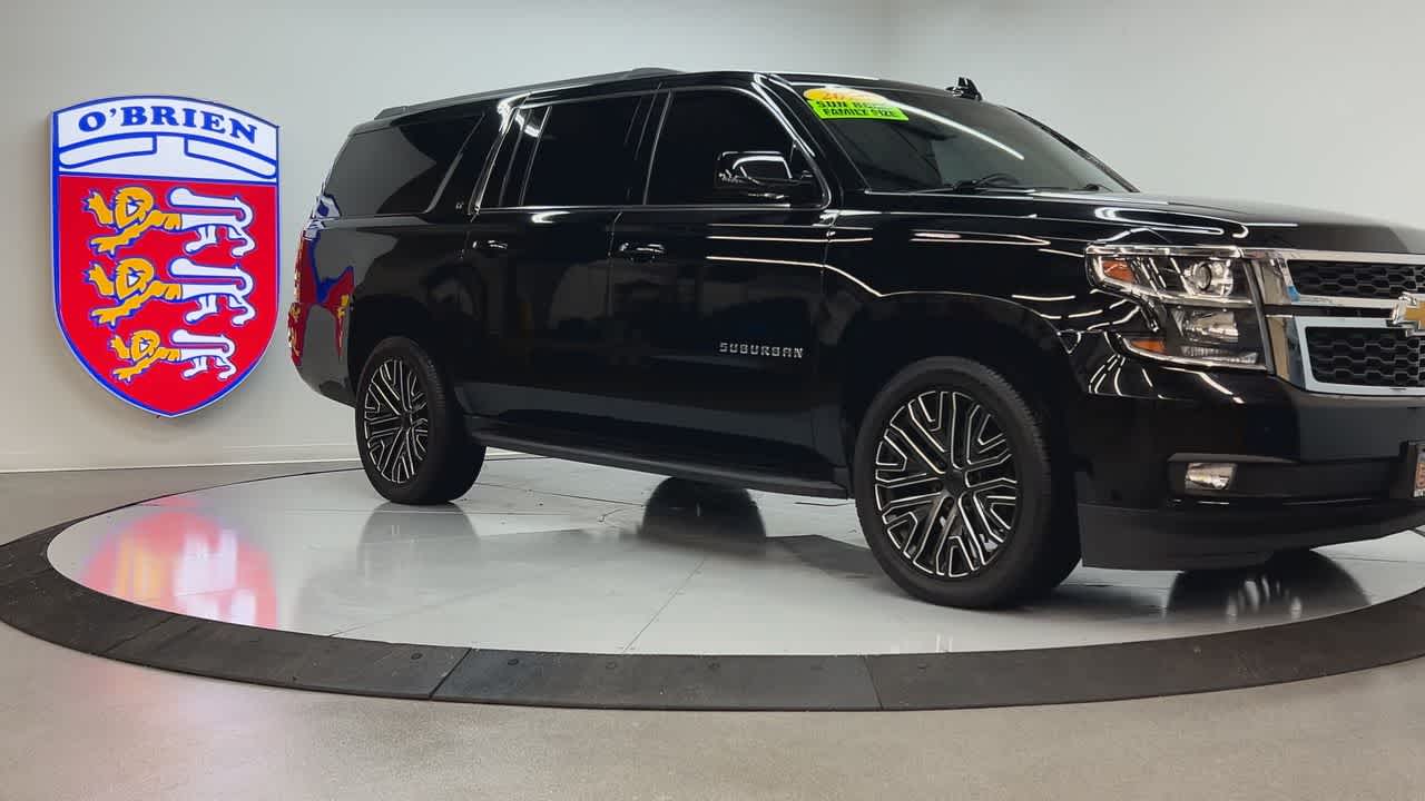 2020 Chevrolet Suburban LT photo 3