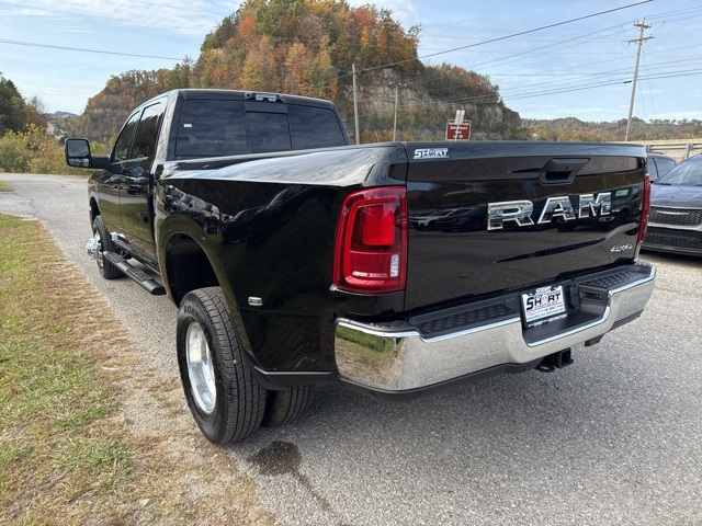 2026 Ram 3500 Tradesman photo 4