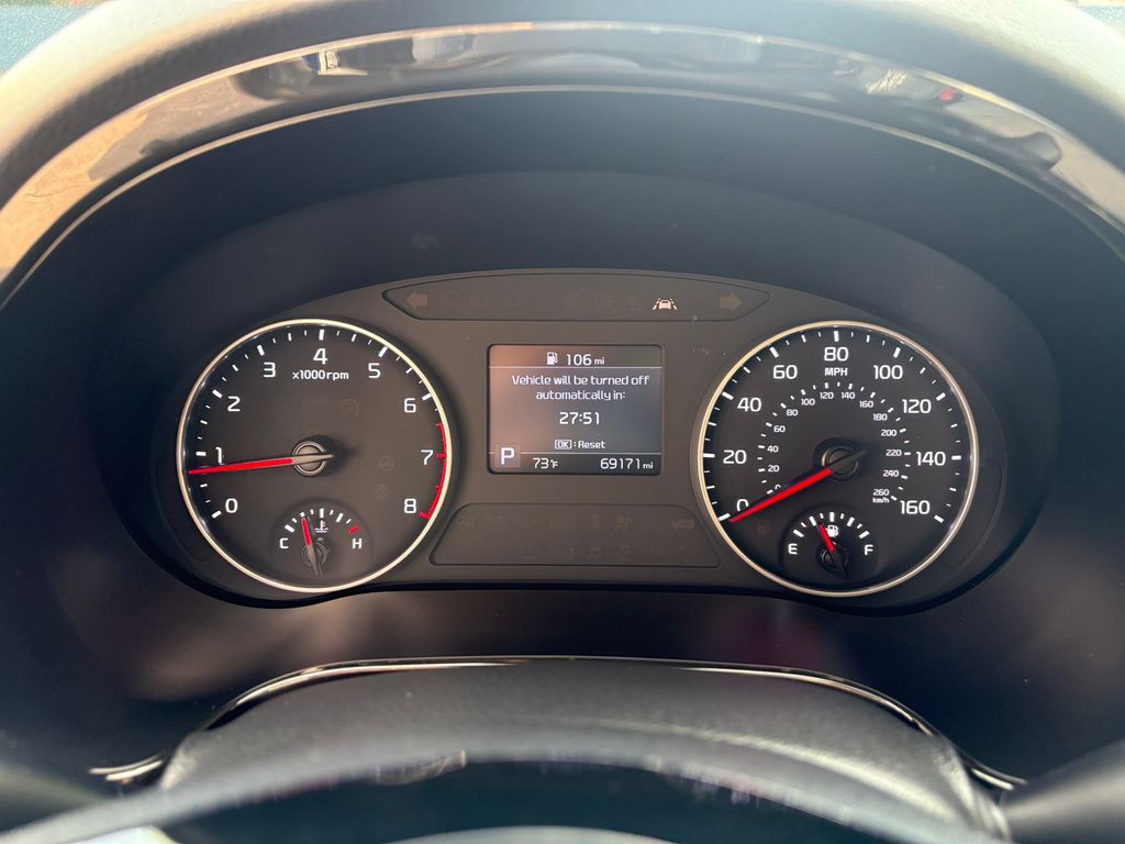 2022 Kia Seltos EX photo 18