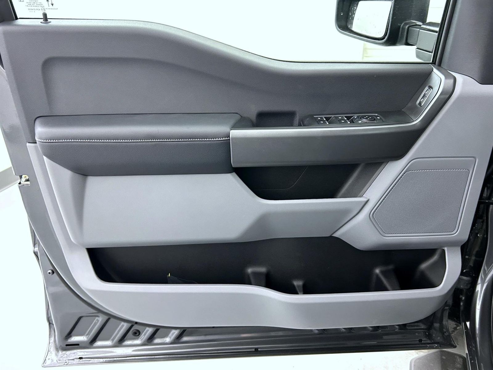 2026 Ford F-350 photo 9