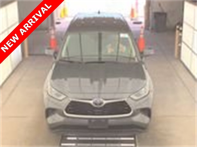 2023 Toyota Highlander L photo 3