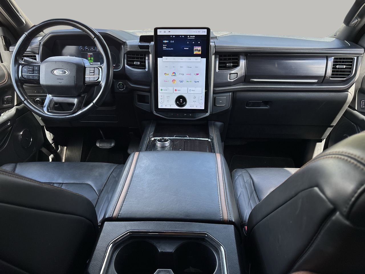 2022 Ford Expedition MAX Platinum photo 11