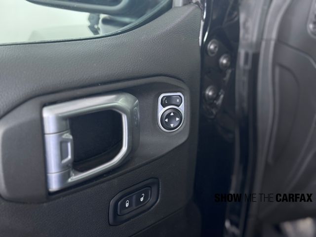 2024 Jeep Wrangler Sahara 4xe photo 13