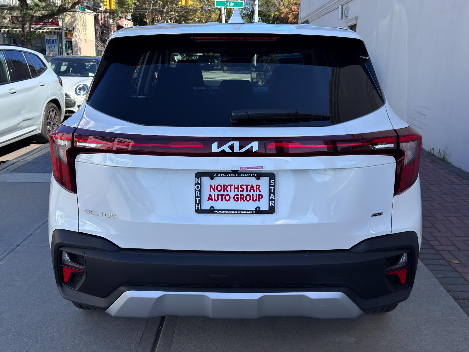 2024 Kia Seltos LX photo 4
