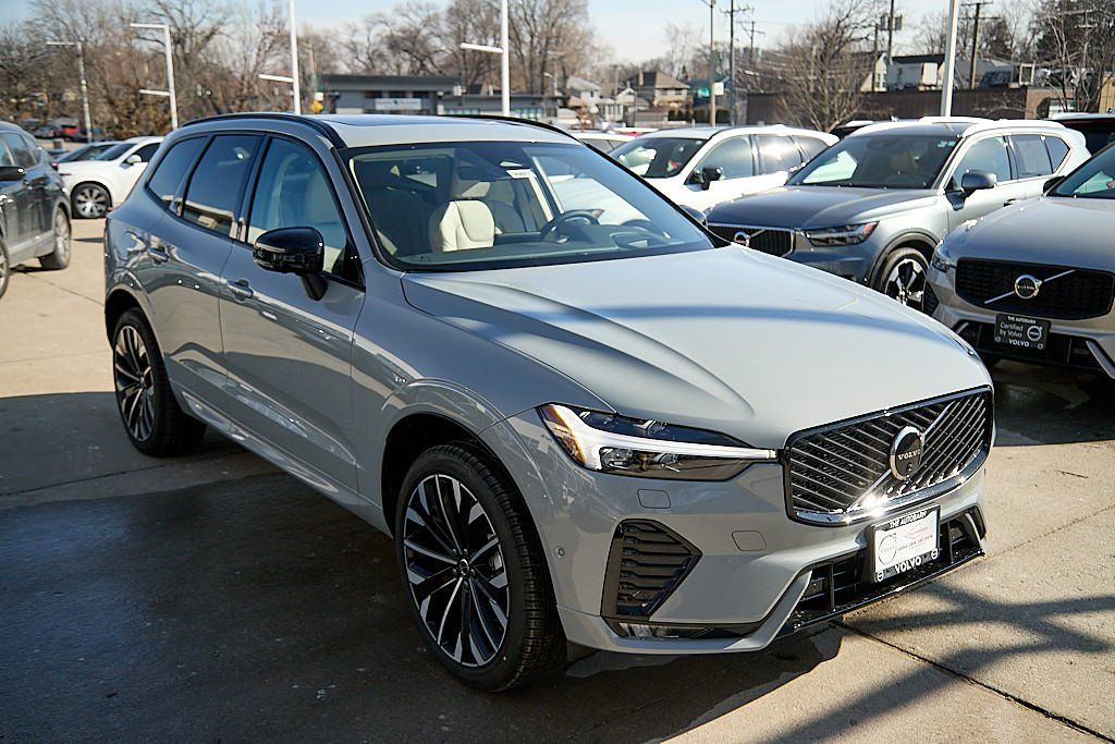 2026 VOLVO XC60 - Image 3
