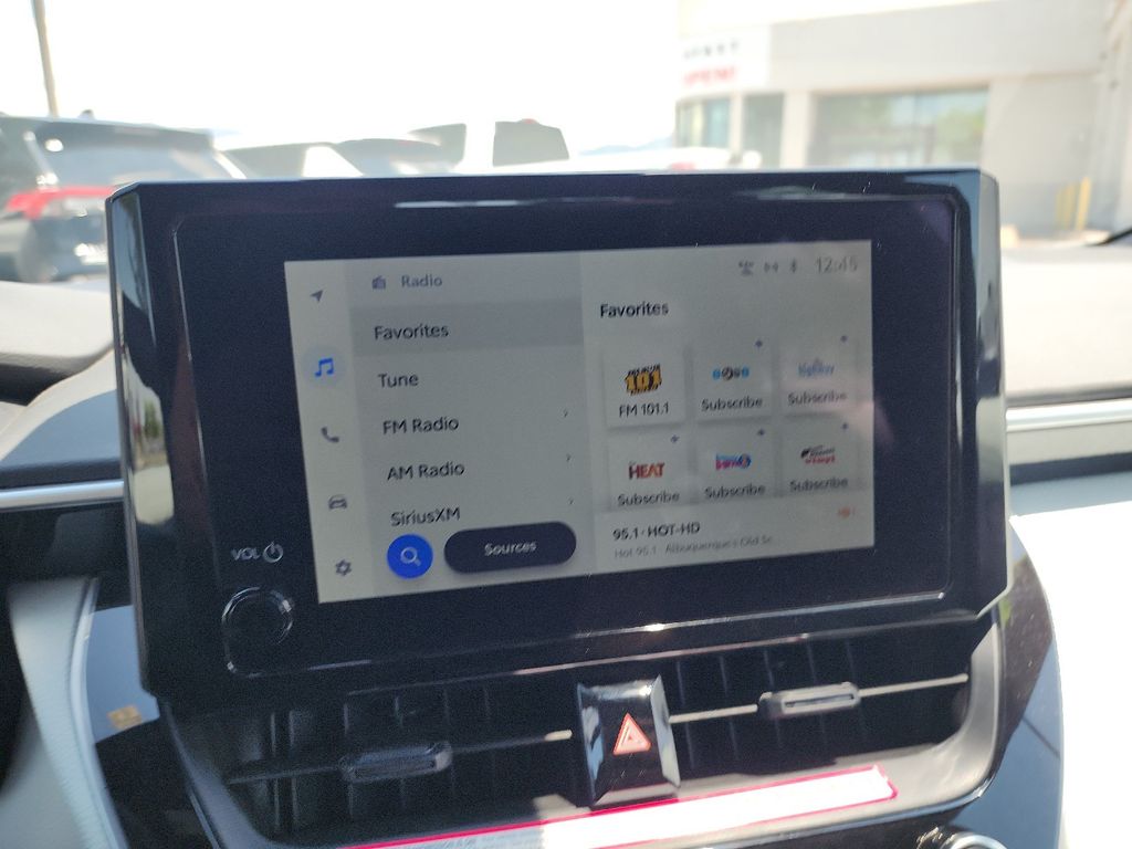 2024 Toyota Corolla SE photo 18