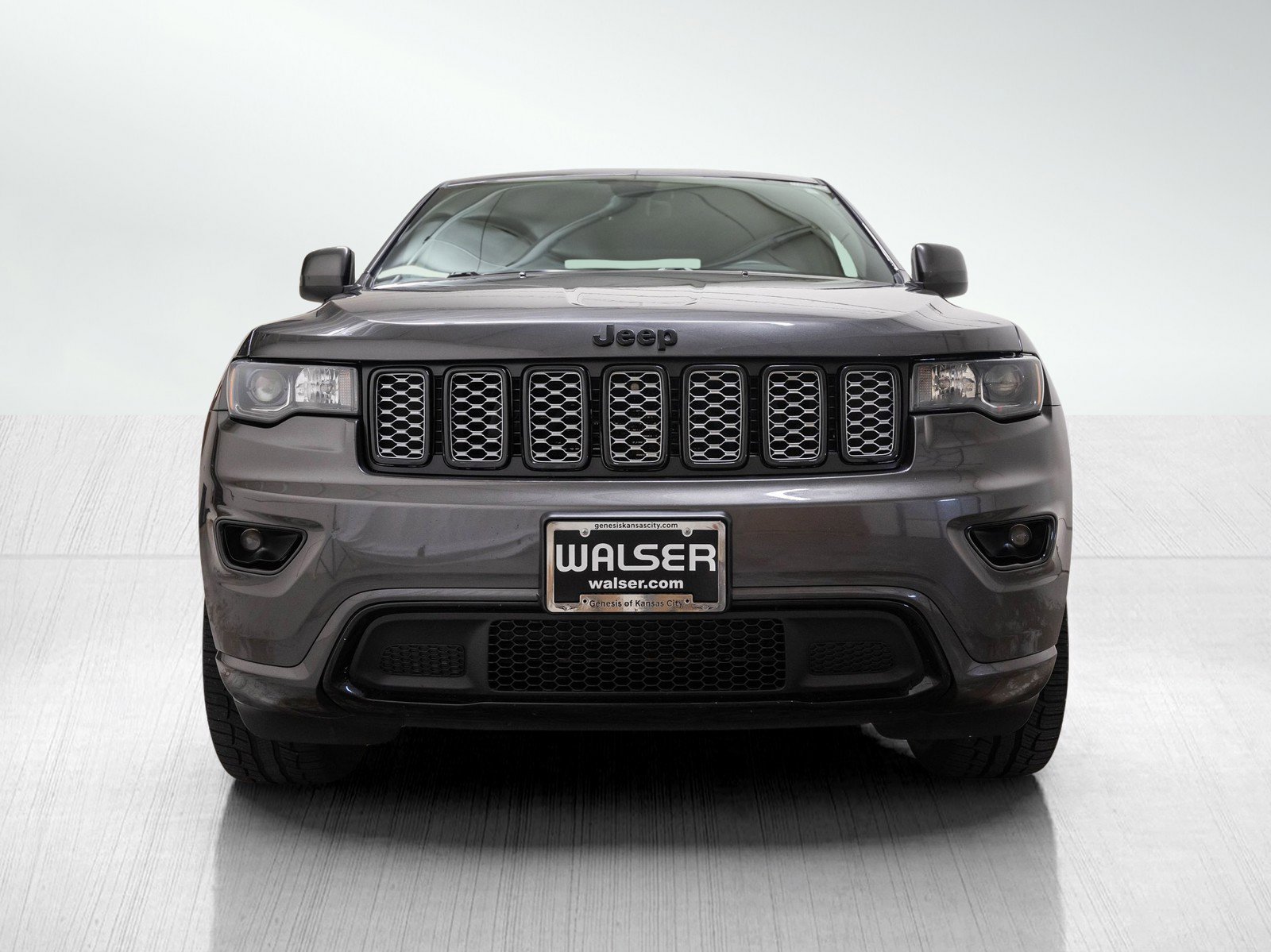 Used 2018 Jeep Grand Cherokee Altitude with VIN 1C4RJFAG7JC189183 for sale in Kansas City