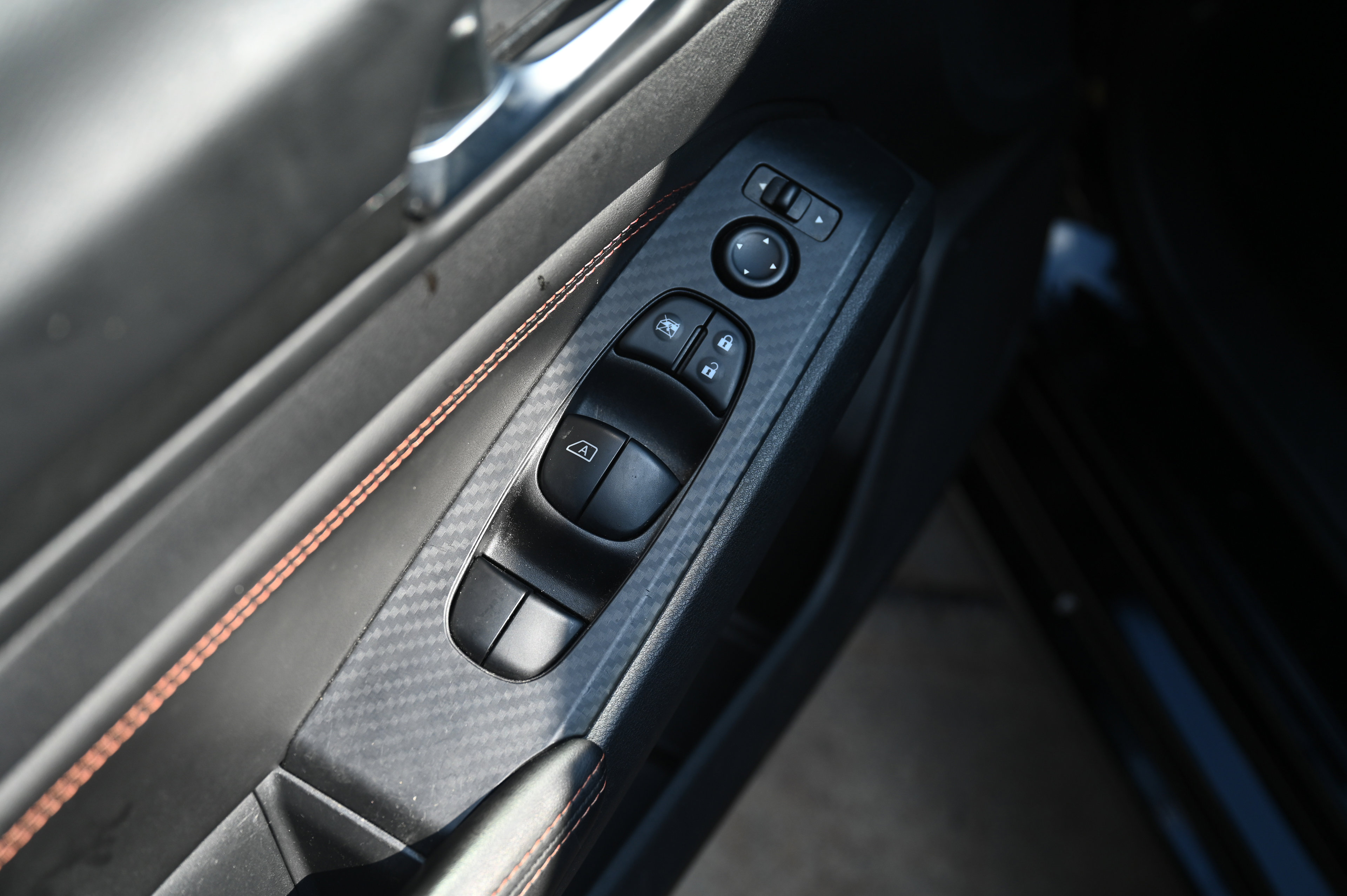 2022 Nissan Altima 2.5 SR photo 12