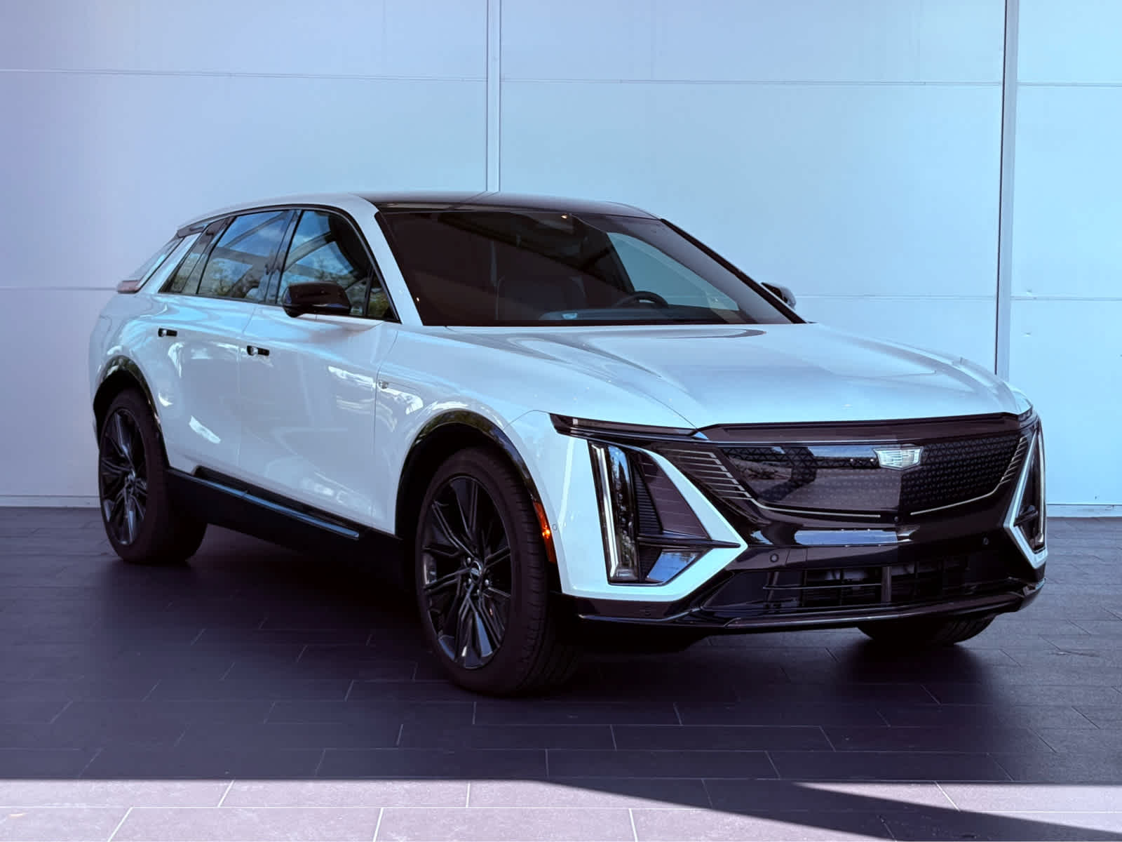 2024 Cadillac Lyriq Sport photo 3