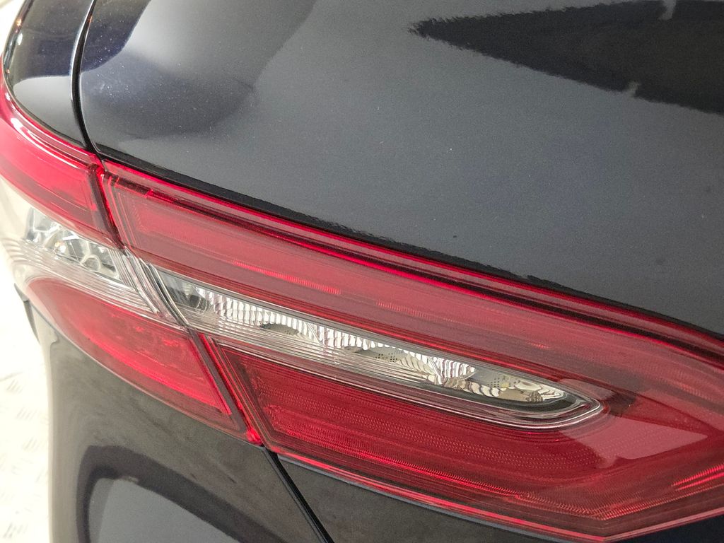 2022 Toyota Camry XSE photo 13