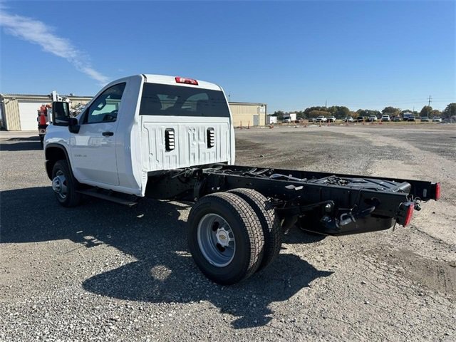 2026 Chevrolet Silverado 3500HD Work Truck photo 3