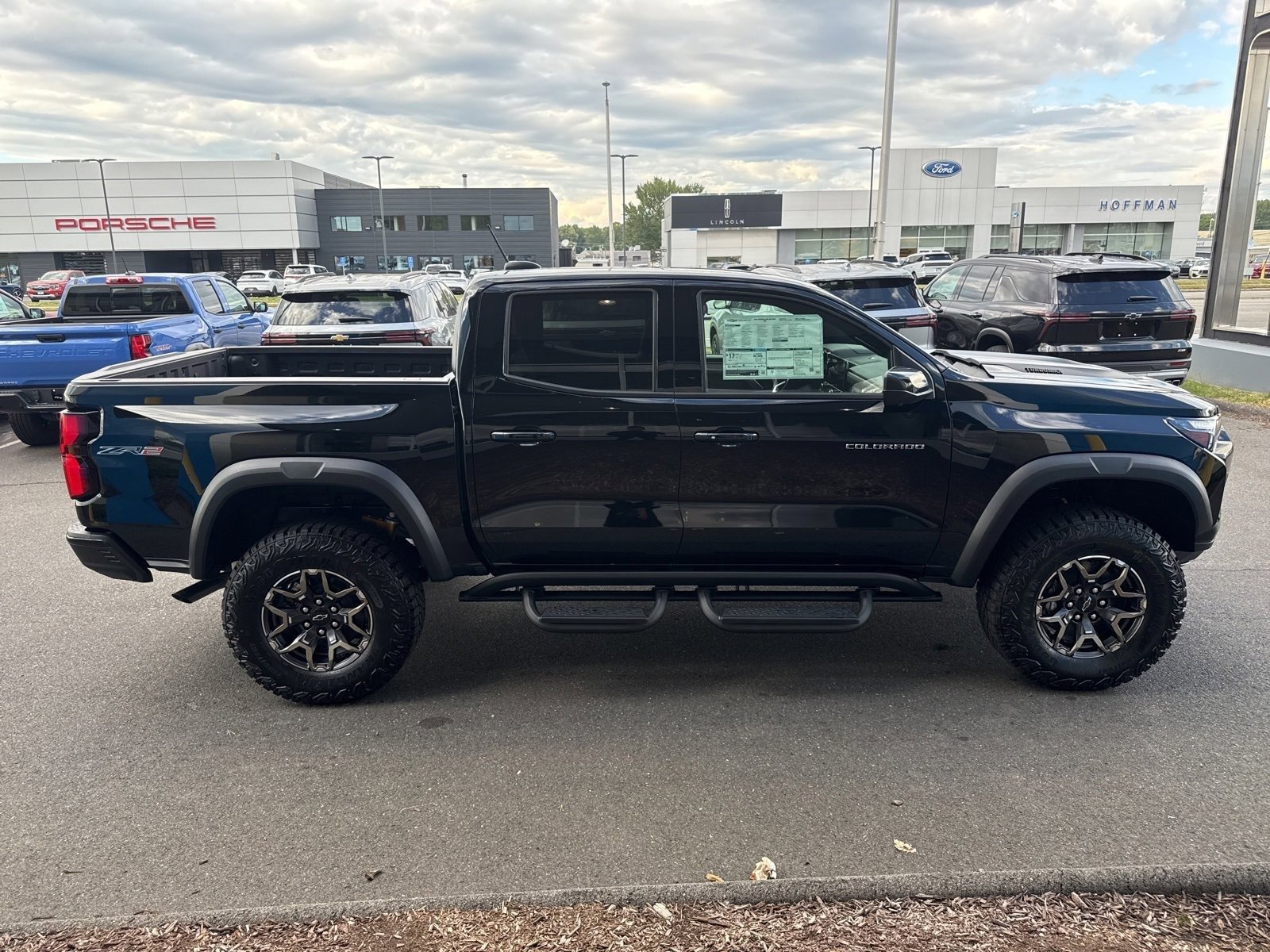 2026 Chevrolet Colorado ZR2 photo 2