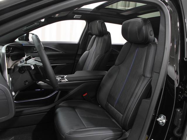 2026 Cadillac Lyriq Sport photo 4