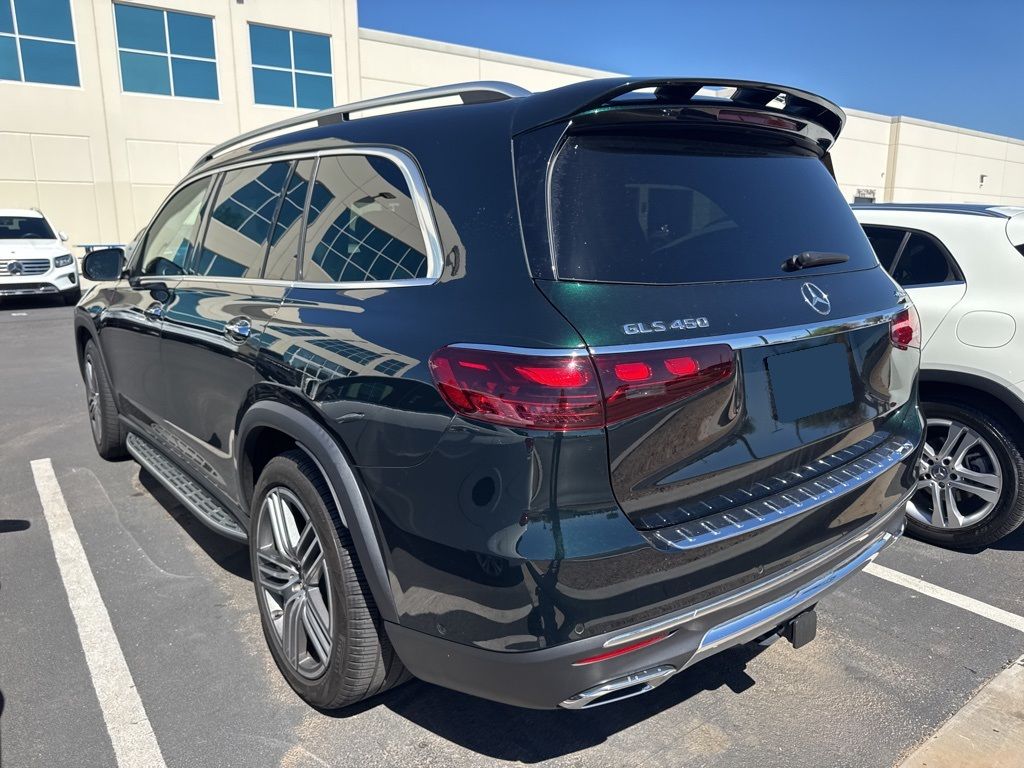 2024 Mercedes Benz GLS 4MATIC 450 photo 3