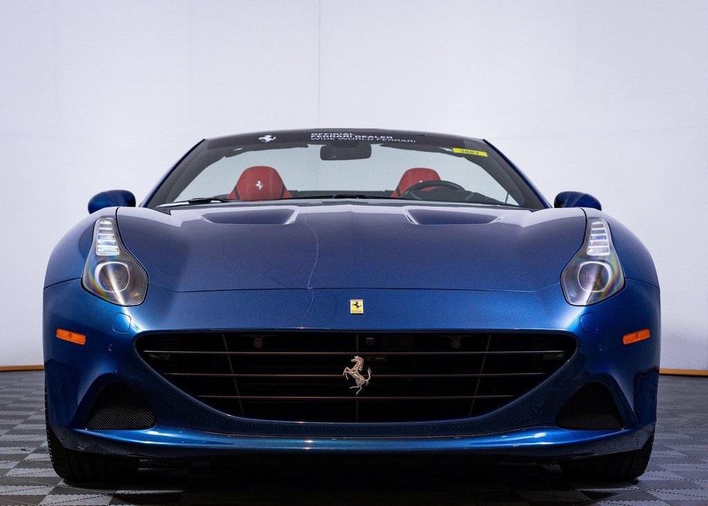 Certified Used 2017 Blu Abu Dhabi Metallic Ferrari T image 4