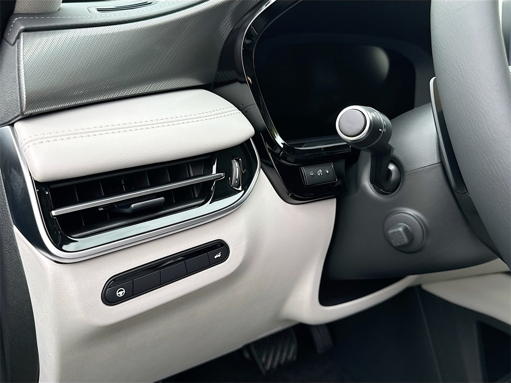 2026 Infiniti QX60 Luxe photo 10
