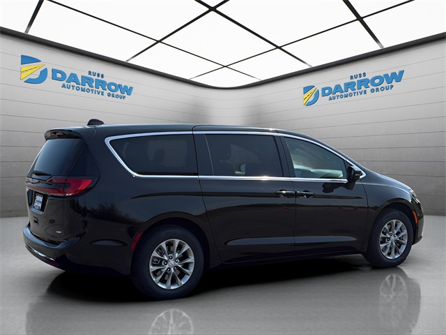 2026 Chrysler Pacifica photo 5