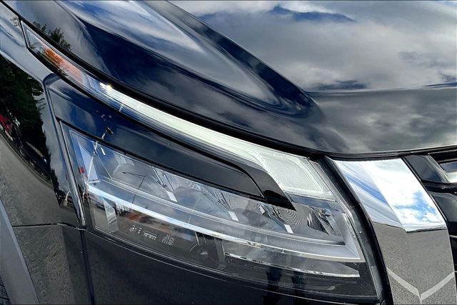 2022 Nissan Pathfinder SV photo 31