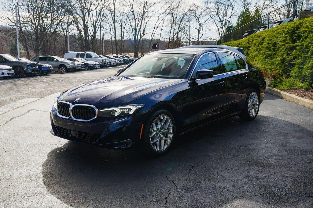 New 2025 Tanzanite Blue II Metallic BMW 330i xDrive image 4
