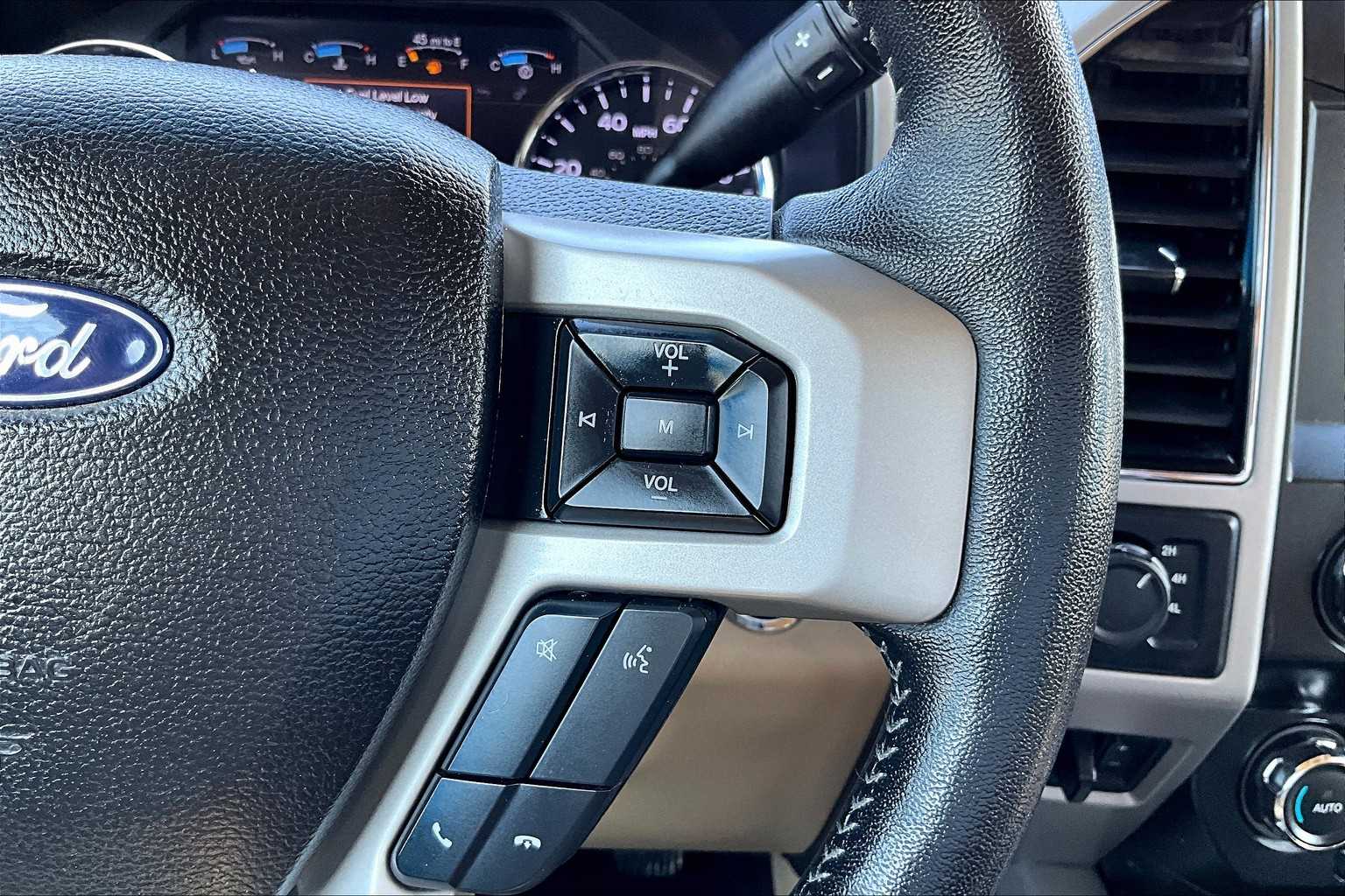 2019 Ford F-250 Lariat photo 23