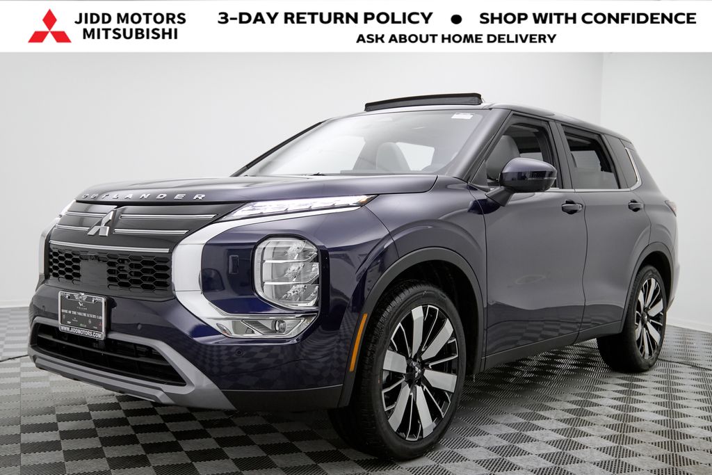 2026 Mitsubishi Outlander SE's photo