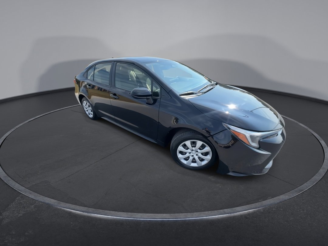 2024 Toyota Corolla LE photo 2