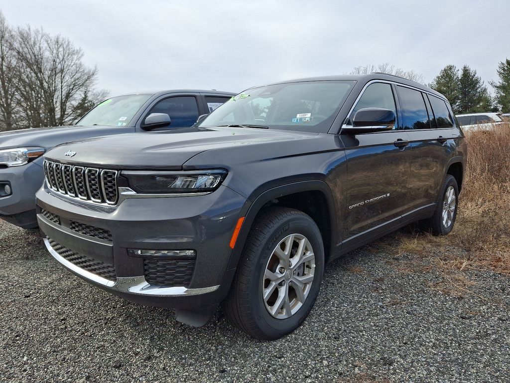 2024 Jeep Grand Cherokee Limited photo 3