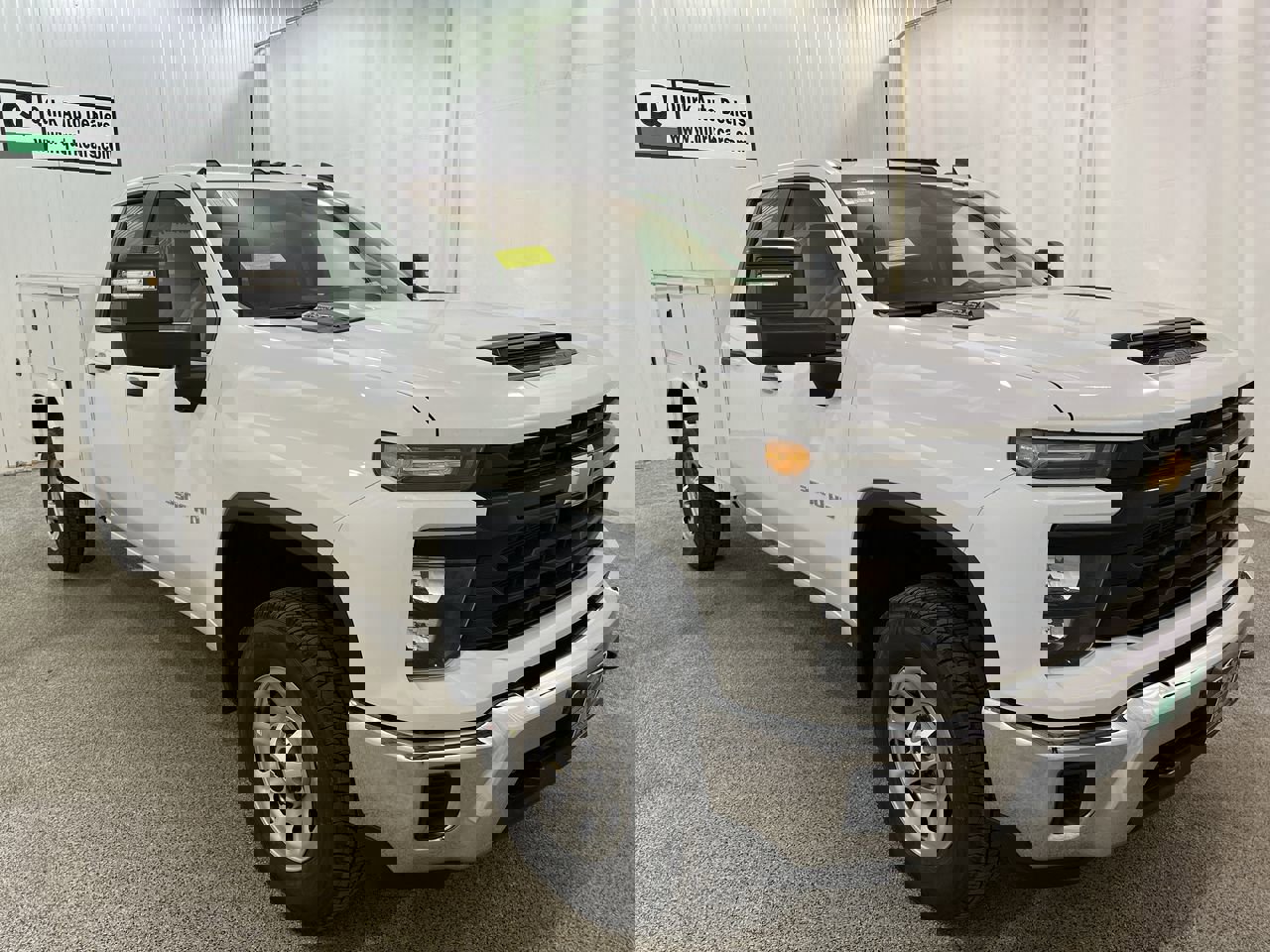 New 2025 Summit White Chevrolet WT image 1